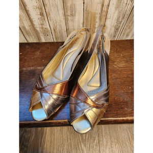 Women's Hush Puppies Gold Bronze Slingback Heels Size 8 VINTAGE